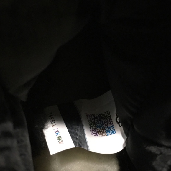 UGG CLASSIC MINI LACE UP WEATHER BOOTS -SNOW / WATERPROOF -BLACK -MEN’S US 11 - Picture 8 of 9